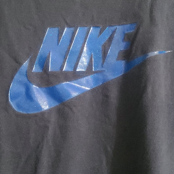 Nike T-shirt - Picture 3 of 7
